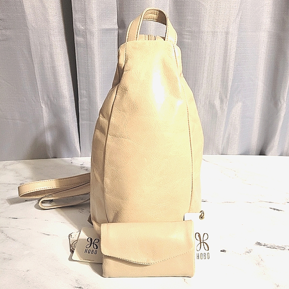 NWTs HOBO 'Kiley' Leather Convertible Backpack + Matching Leather Wallet